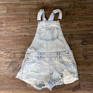 American eagle overall shorts